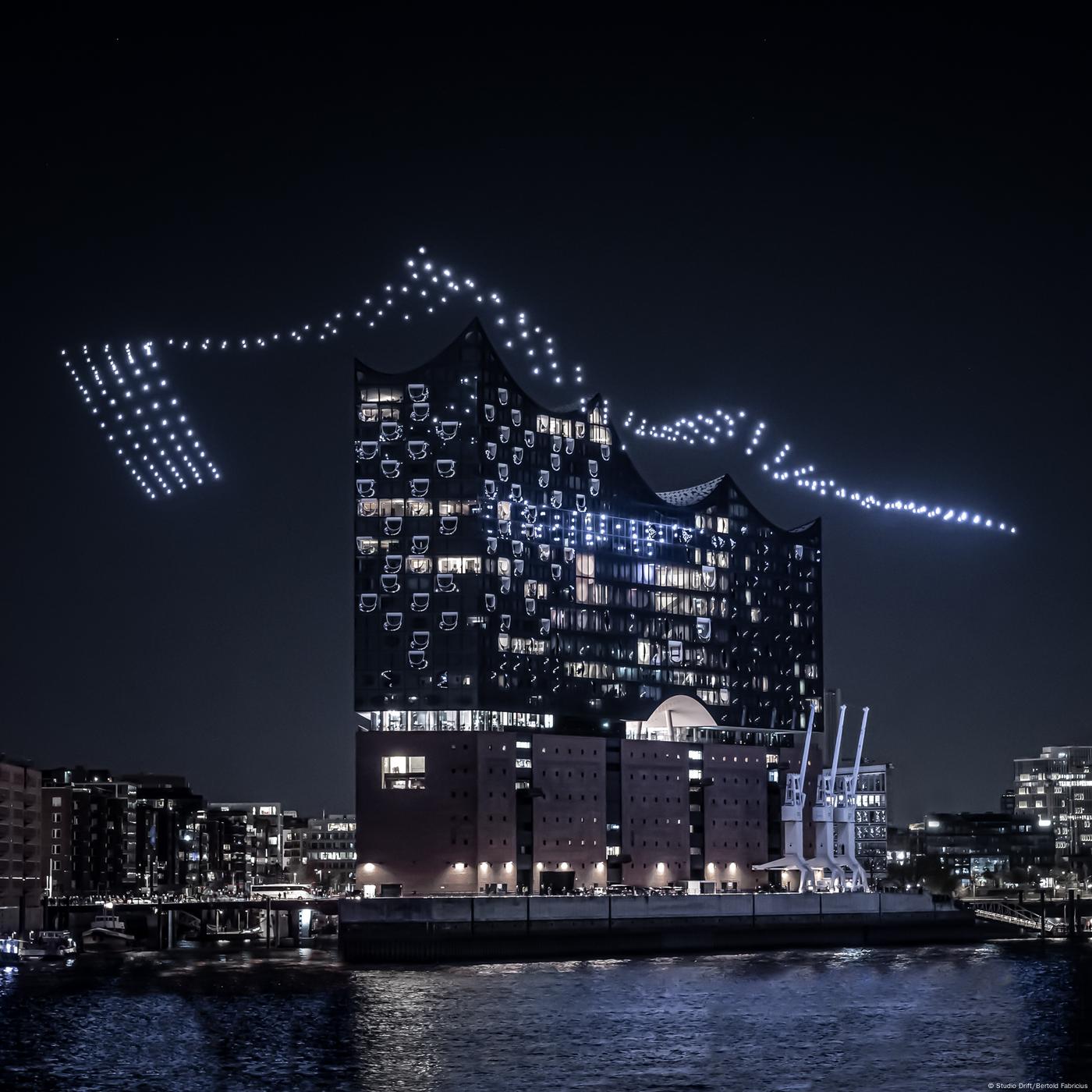 Using high tech to reflect nature in art