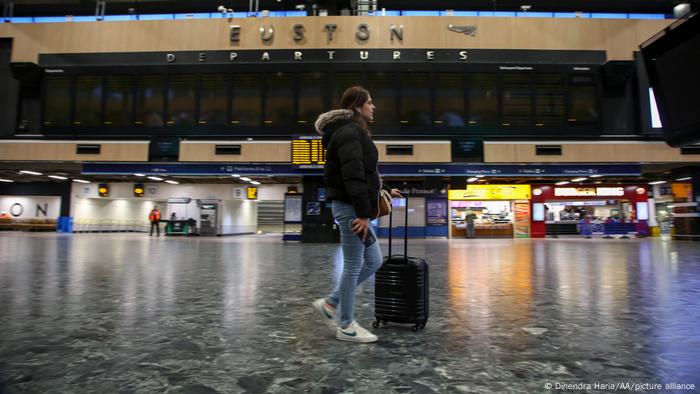 Gähnende Leere am Bahnhof London Euston