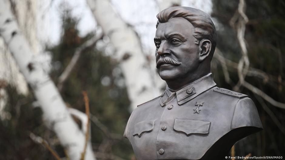 Nova Staljinova bista otkrivena u Volgogradu na 80. godišnjicu bitke
