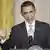 Barack Obama steht an einem Rednerpult und gestikuliert (Foto: ap)