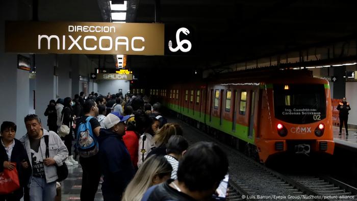 El metro de Ciudad de México, inaugurado en 1969, transporta a diario a unos 4,6 millones de personas. (Archivo 15.01.2023)