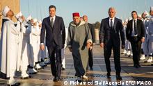 Spanish Prime Minister, Pedro Sanchez C-L, accompanied by Moroccan Royal Palace s Spokesman, Abdelhak Lamrini C, and Moroccan Health Minister, Khalid Ait Taleb C-R, visits Mohammed V Mausoleum in Rabat, Morocco, 02 February 2023. The Spanish head of Government is in Morocco to attend the 12th Spain-Morocco High Level Meeting. Spanish PM visits Morocco amid a bilateral summit ACHTUNG: NUR REDAKTIONELLE NUTZUNG PUBLICATIONxINxGERxSUIxAUTxONLY Copyright: xMohamedxSialix GRAF7093 20230202-c0a393a719fd6f9490b6b0f9d1473f2c9da420f9 