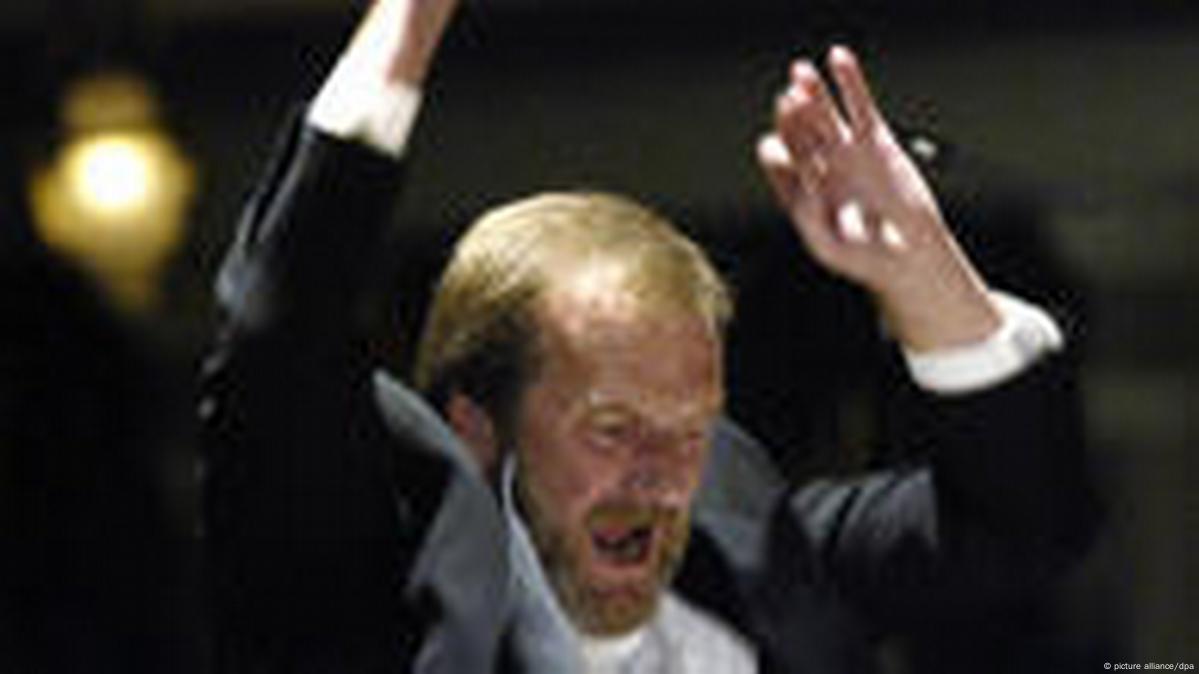 Father and son – DW – 03/04/2011