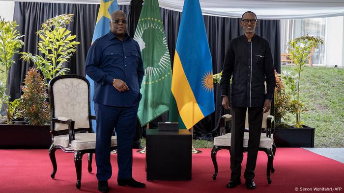 Ruandas Präsident Paul Kagame Felix und DR Kongos Präsident Tshisekedi bei einem Treffen in Rubavu, Ruanda, am 22.05.2021 (Foto: Simon Wohlfahrt/AFP)