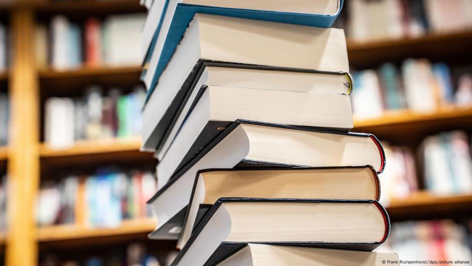 Экономисты хотят отменить фиксированную цену на книги в фрг
