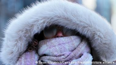 Arctic blast hits northeastern US and Canada