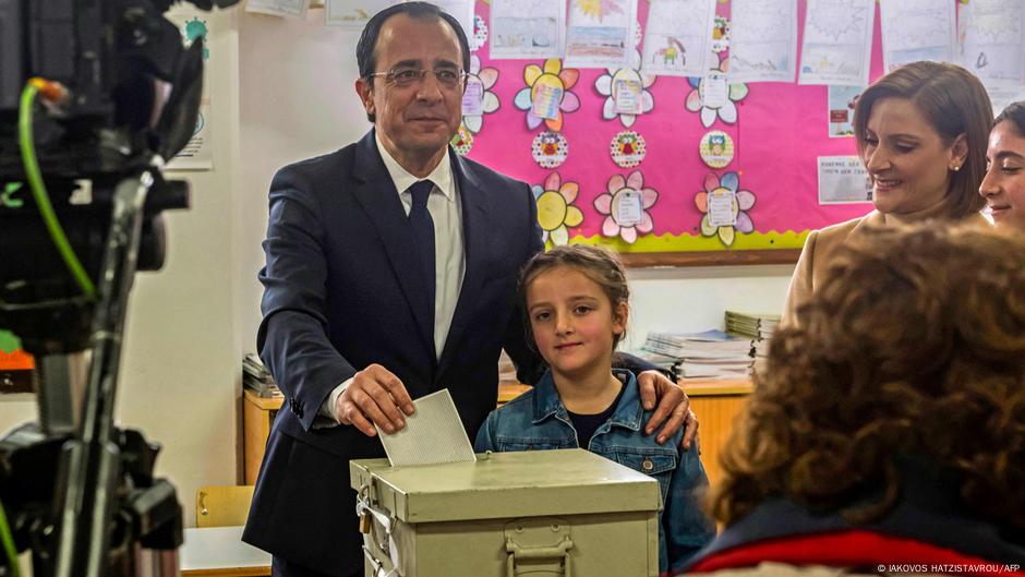 In Cyprus, diplomats battling for Greek Cypriot presidency – DW – 02/12