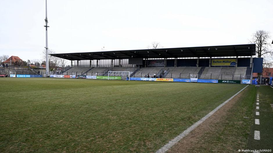 Turbine Potsdam's frozen pitch shows uneven development – DW – 02/05/2023 - Vimarsana News