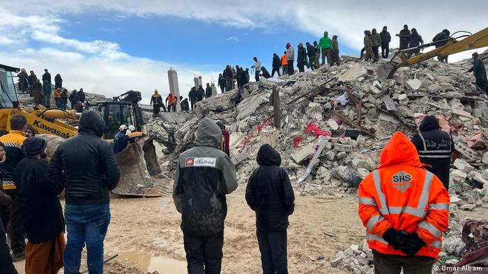 Syrien Erdbeben, Bergungsarbeiten in Sarmada