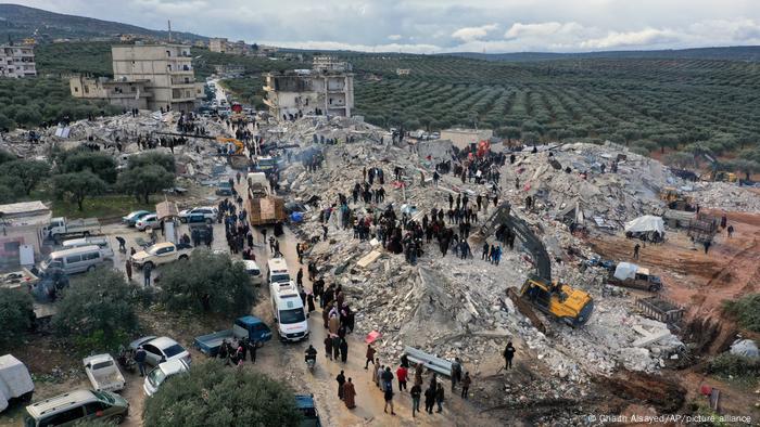 Syrien: Bergungsarbeiten in der Provinz Idlib an der Grenze zur Türkei