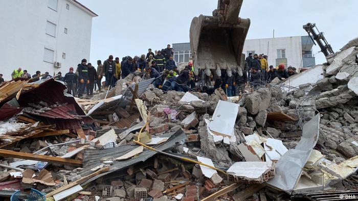 Turqi: Zi për mijëra viktima të tërmetit | Bota | DW | 07.02.2023