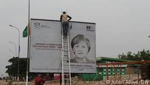 07.02.2023
Félix-Houphouët-Boigny-Friedenspreis für Angela Merkel, Yamoussoukro
Plakat in einer Straße von Yamoussoukro (Elfenbeinküste) kündigt die Verleihung des Félix-Houphouët-Boigny-Friedenspreises an Angela Merkel (am 8. Februar 2023) an