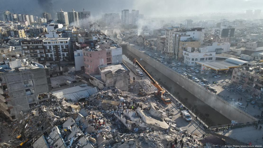 Havadan yapılan çekimler Hatay'daki yıkımı gözler önüne seriyor Havadan yapılan çekimler Hatay'daki yıkımı gözler önüne seriyor