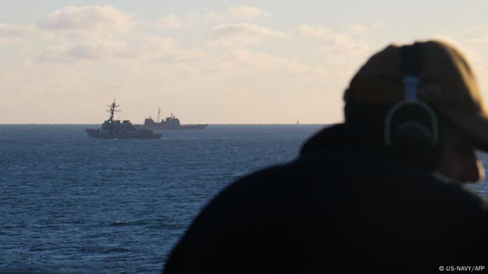 Marineschiffe kreuzen im Absturzgebiet vor der US-Ostküste