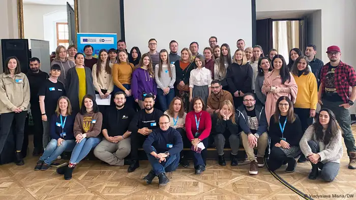 Gruppenbild bei einem Training des DW Akademie Projekts MediaFit