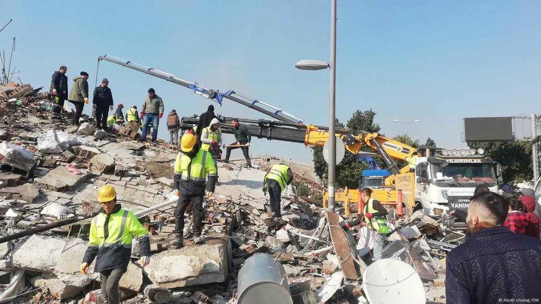 Kentte arama kurtarma çalışmaları yetersiz kalıyor