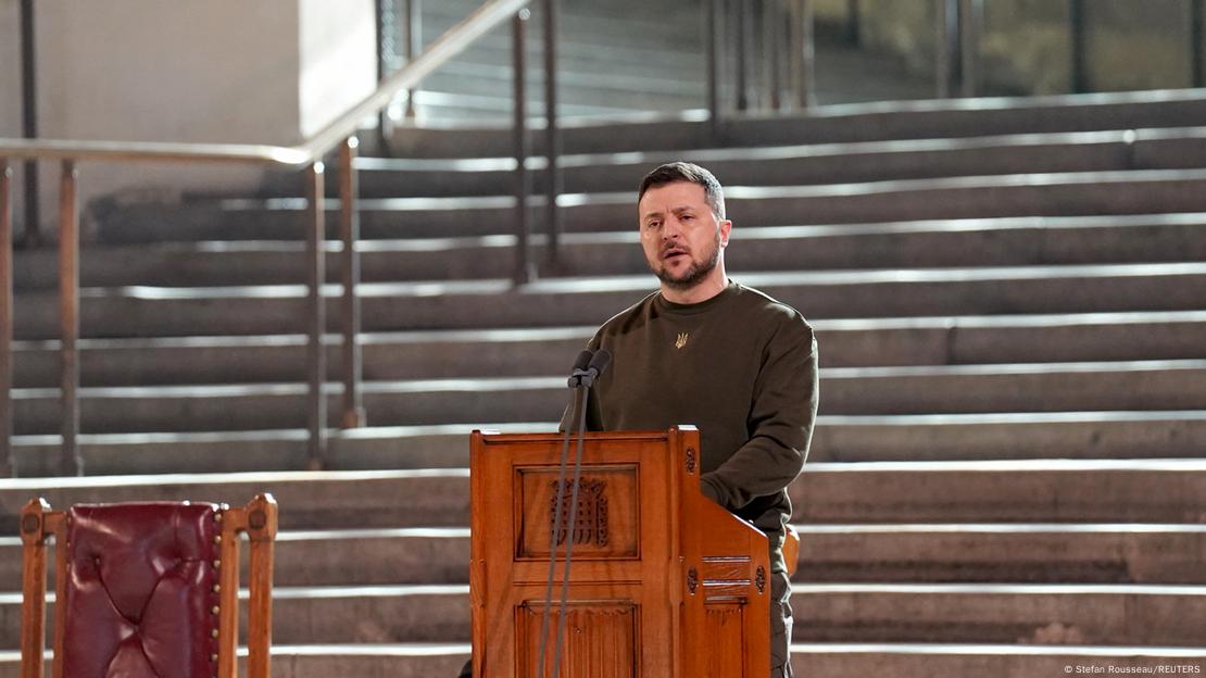 Zelenski discursa no Parlamento britânico