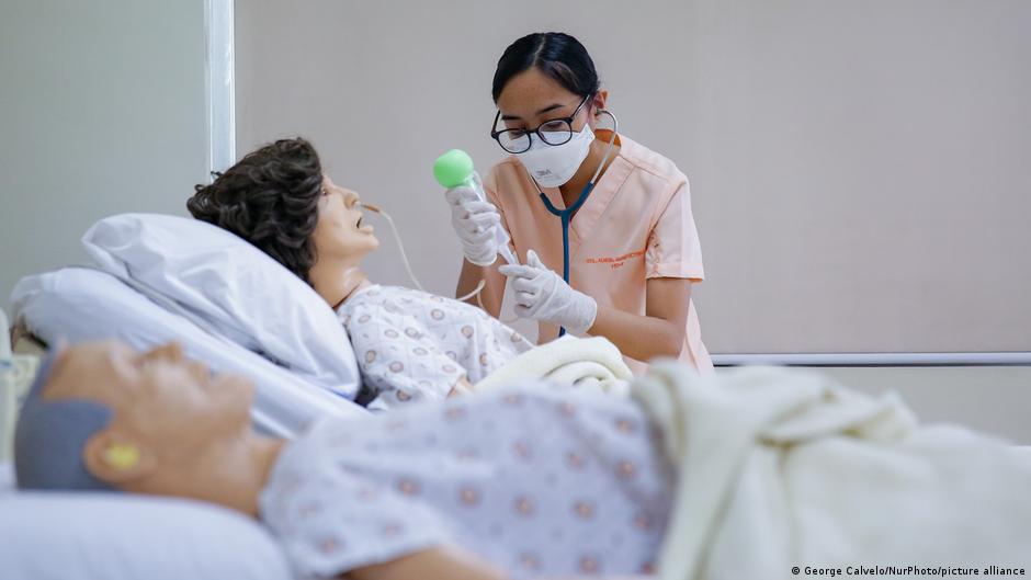 Who's going to care for the elderly? – DW – 02/08/2023 - Vimarsana News