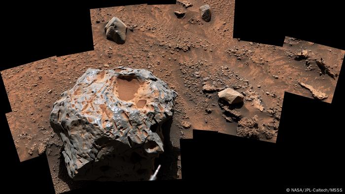 La imagen de altísima resolución fue obtenida a partir de 19 fotos individuales tomadas en Marte por el róver Curiosity de la NASA el 28 de enero. 