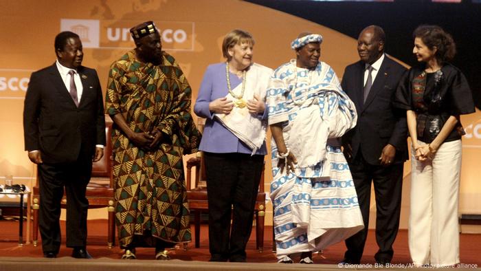 Elfenbeinküste Angela Merkel erhält den Felix Houphouet Boigny Preis in Yamoussoukro