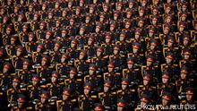 Kim Jong Un supervisa desfile militar en Corea del Norte