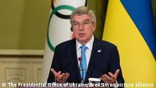 “Compartimos sufrimiento de deportistas ucranianos”, dice presidente del COI