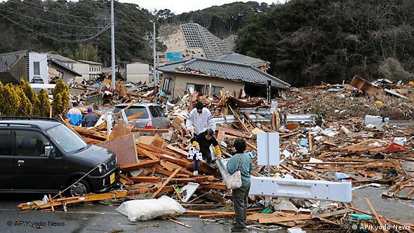 Апокалипсис в Япония | Новини и анализи по международни теми | DW |  11.03.2011