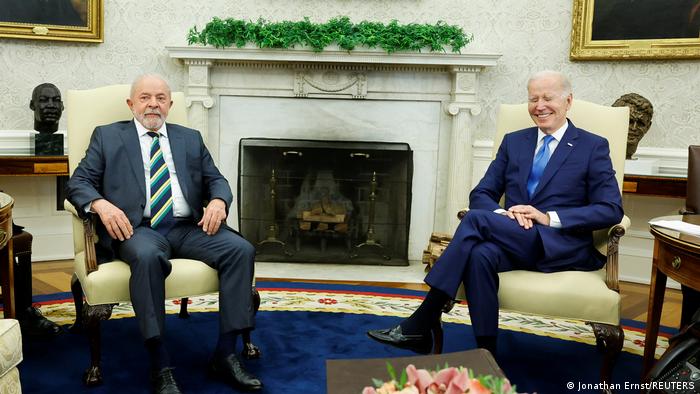 US-Präsident Joe Biden und der brasilianische Präsident Luiz Inacio Lula da Silva treffen sich