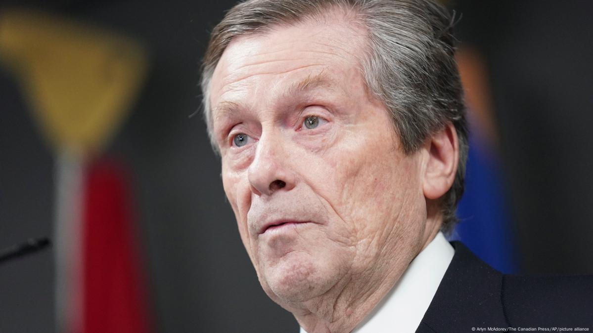 Toronto mayor resigns after admitting affair with staffer – DW – 02/11/2023