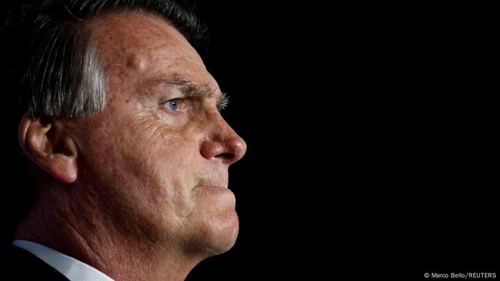 Julgamento no TSE pode complicar vida política de Bolsonaro