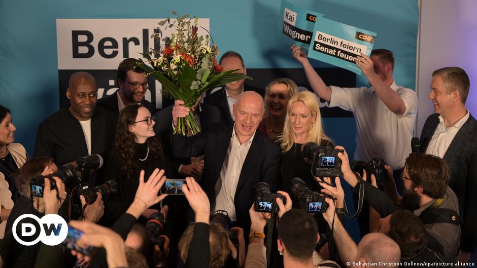 Berlin election win boosts German conservatives DW 02/13/2023