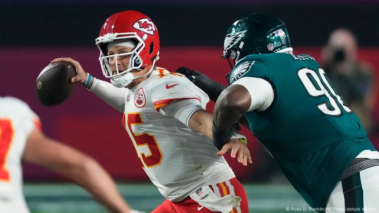 Kansas City Chiefs Gewinnen Spektakulären Super Bowl – DW – 13.02.2023