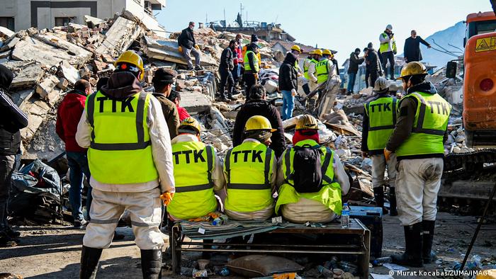 Bergarbeiter aus Zonguldak helfen im Erdbebengebiet