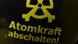 Luftballons mit der Aufschrift "Atomkraft abschalten!", aufgenommen am Samstag (12.03.2011) in der Nähe des Atomkraftwerks Neckarwestheim (Kreis Heilbronn). Zehntausende Atomkraftgegner haben mit einer Menschenkette von Stuttgart nach Neckarwestheim für den sofortigen Ausstieg aus der Atomenergie demonstriert. Auf einer Strecke von rund 45 Kilometern zwischen dem Sitz der baden-württembergischen Landesregierung in Stuttgart und dem Atomkraftwerk Neckarwestheim zählten die Veranstalter mehr als 40 000 Teilnehmer. Foto: Marijan Murat dpa/lsw +++(c) dpa - Bildfunk+++ Luftballons mit der Aufschrift "Atomkraft abschalten!", aufgenommen am Samstag (12.03.2011) in der Nähe des Atomkraftwerks Neckarwestheim (Kreis Heilbronn). Zehntausende Atomkraftgegner haben mit einer Menschenkette von Stuttgart nach Neckarwestheim für den sofortigen Ausstieg aus der Atomenergie demonstriert. Auf einer Strecke von rund 45 Kilometern zwischen dem Sitz der baden-württembergischen Landesregierung in Stuttgart und dem Atomkraftwerk Neckarwestheim zählten die Veranstalter mehr als 40 000 Teilnehmer. Foto: Marijan Murat dpa/lsw +++(c) dpa - Bildfunk+++