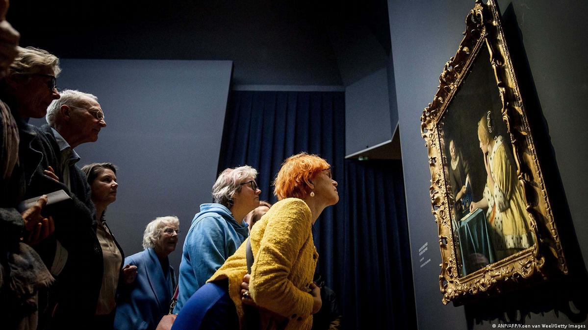 Soldout Vermeer exhibition releases 2,600 extra tickets DW 05/11/2023