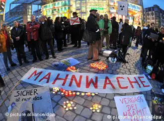 3月14日晚，全德国有11万多人举行了反对核能的示威游行。