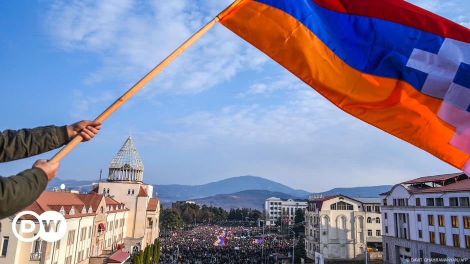 Nagorno-Karabakh: Azerbaijan meets with Armenian separatists