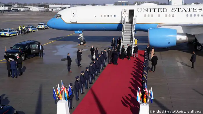 美国副总统哈里斯抵达慕尼黑参加慕安会