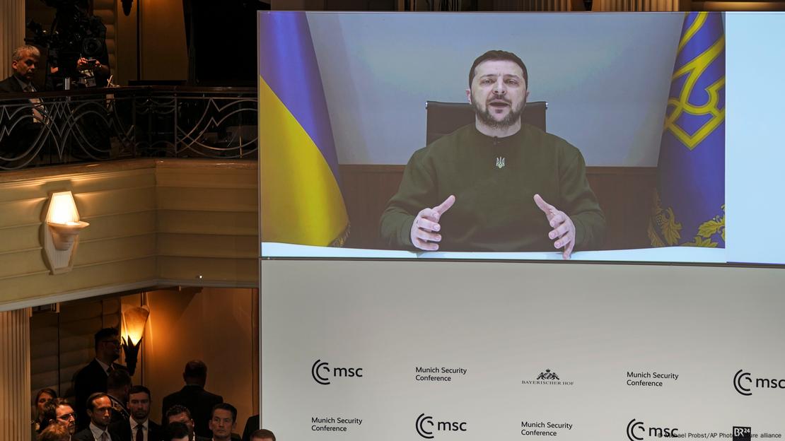 Украинскиот претседател Володимир Зеленски имаше видео обраќање на Минхенската безбедносна конференција во петок на 17 февруари 2023