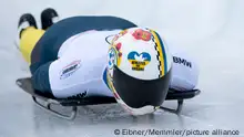 Vladyslav Heraskevych (Ukraine) mit Logo von Athletes for Ukraine auf dem Helm, GER, BMW IBSF Skeleton Weltcup Winterberg, Wettkampf Herren, 06.01.2023, Saison 2022/2023 Foto: Eibner-Pressefoto/Michael Memmler