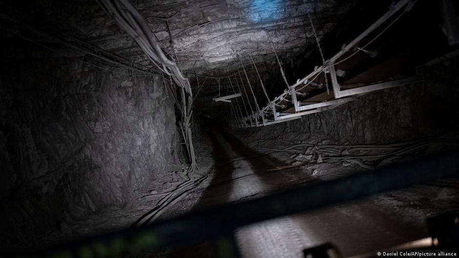 Russian Forces Strike Ukrainian Coal Mine and Energy Site Amid Ongoing Assaults