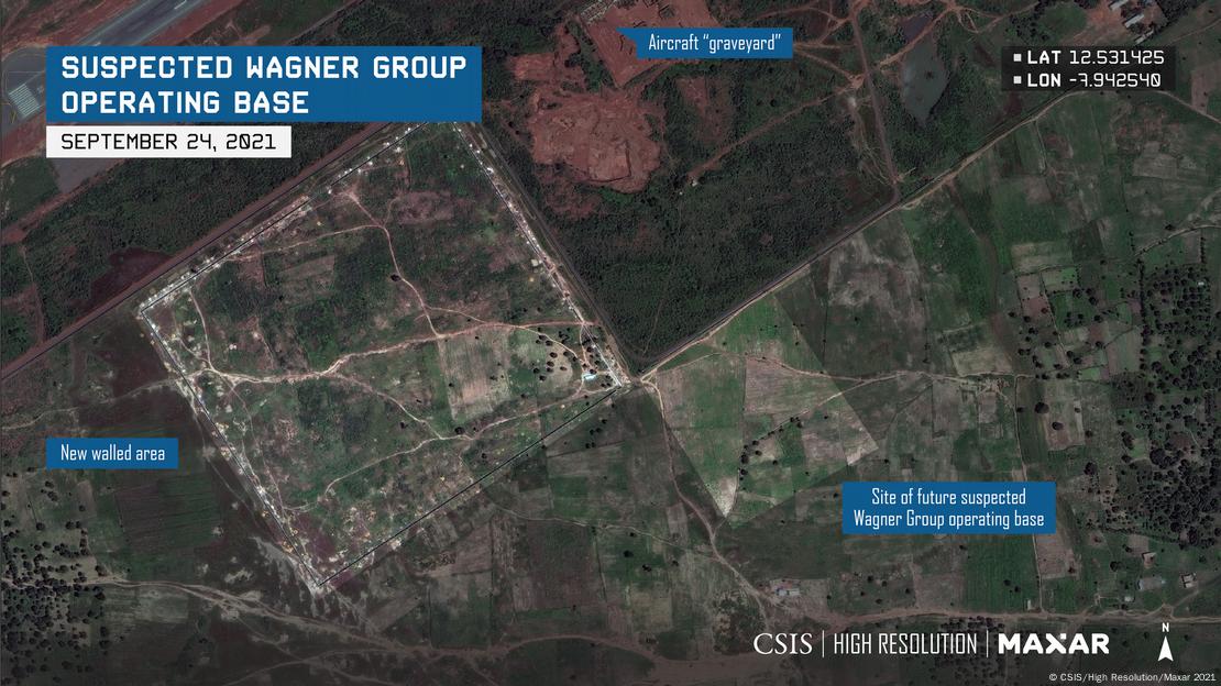 Cette photo satellite des abords de l'aéroport de Bamako montre un périmètre vide avant l'installation présumée de Wagner