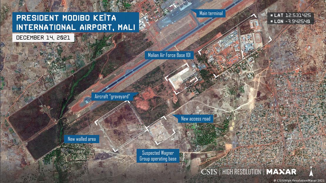 Cette photo satellite de l'aéroport de Bamako indique le lieu d'une base présumée de Wagner
