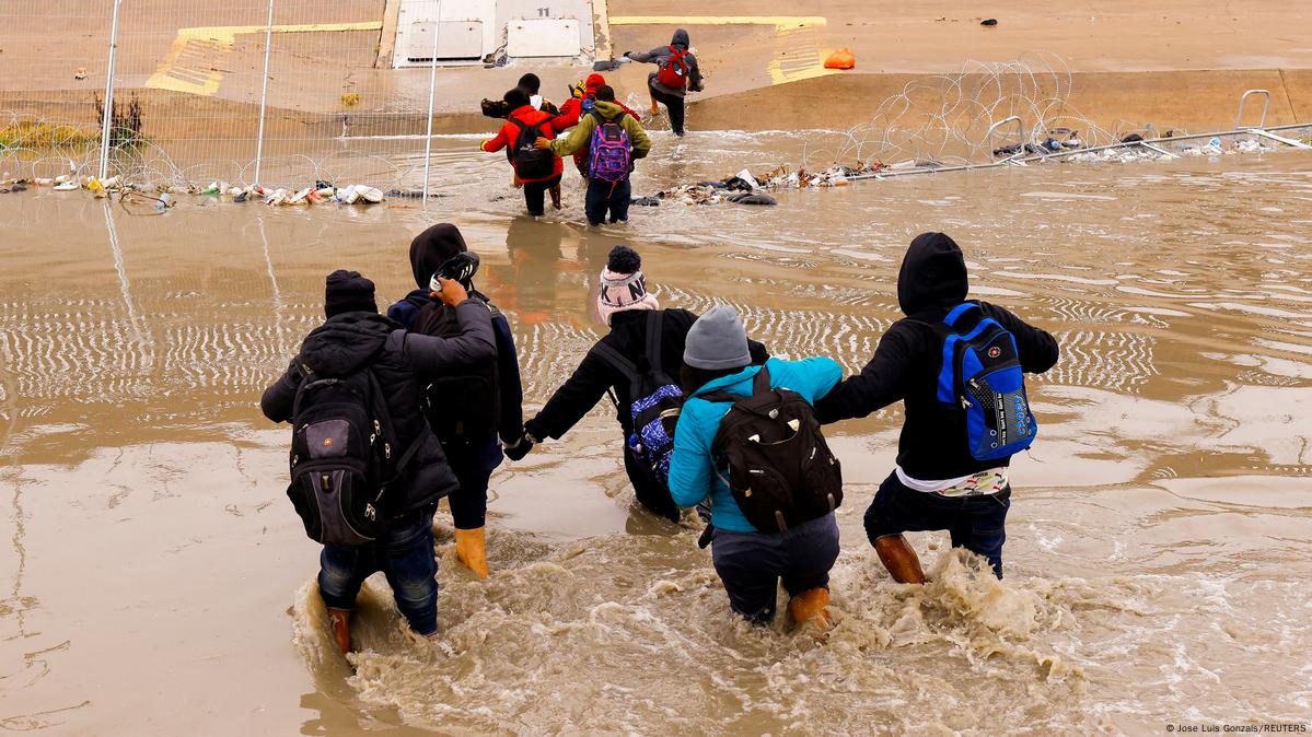 Crossing the U.S. - Mexico Border by Land