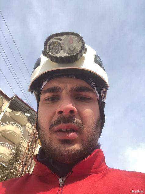 Pazarcıklı Berzan Arda deprem sonrasında memleketindeki arama ve kurtarma çalışmalarına gönüllü olarak destek verdi. 