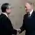 王毅21日在莫斯科与帕特鲁舍夫会面，并表示：“中俄关系是成熟的。”