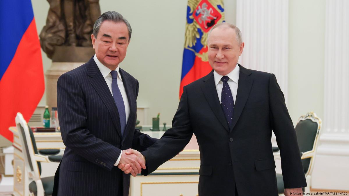 Ucrânia: China já apresentou plano de paz à Rússia – DW – 22/02/2023
