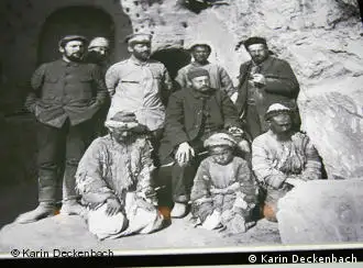 1902年，普鲁士考察队在当地人的帮助下来到天山脚下的吐鲁番