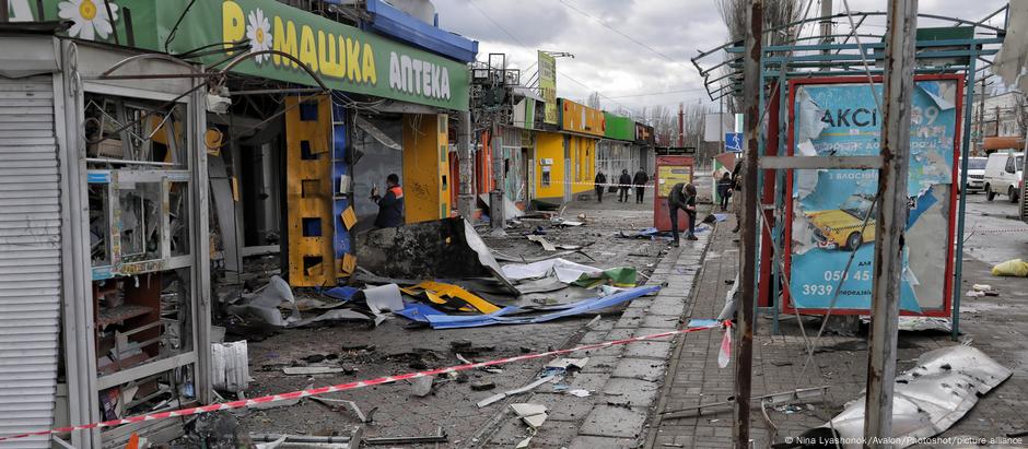 Destruição devido à guerra em Kherson, no sul da Ucrânia