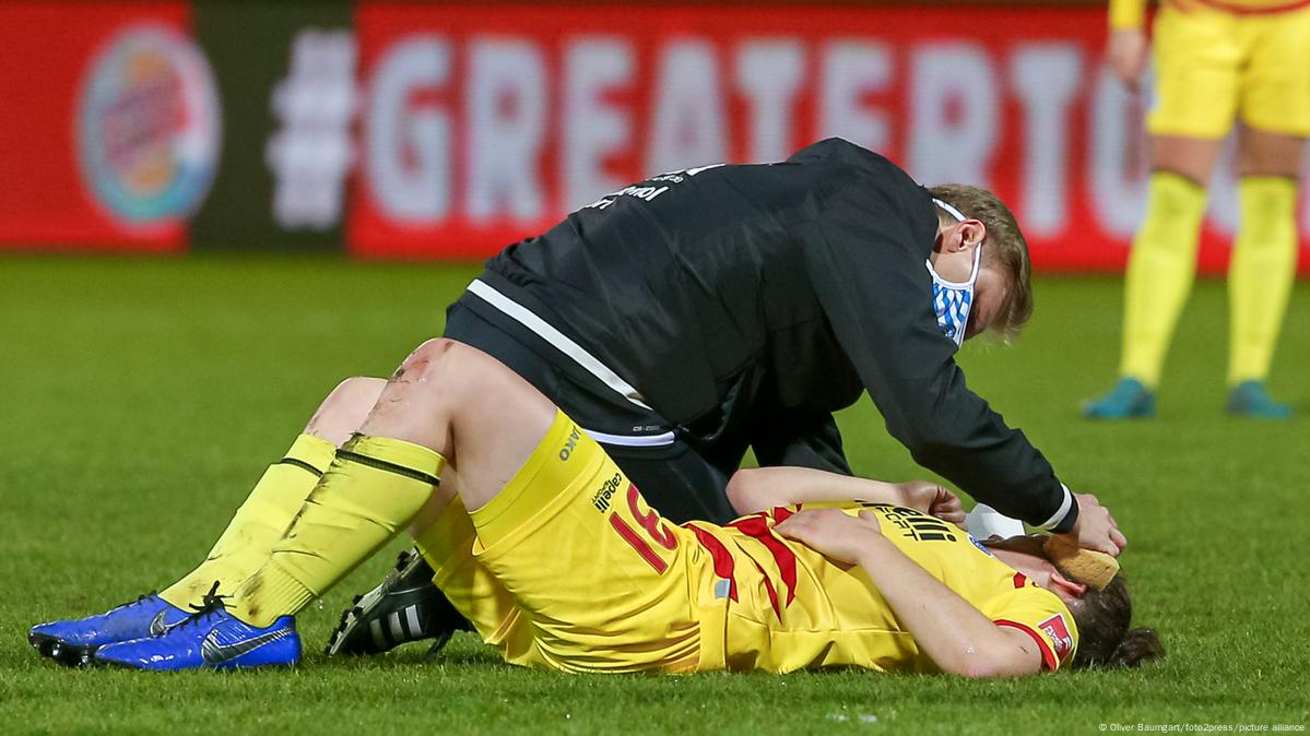 Heading a soccer ball might hurt women's brains more than men's